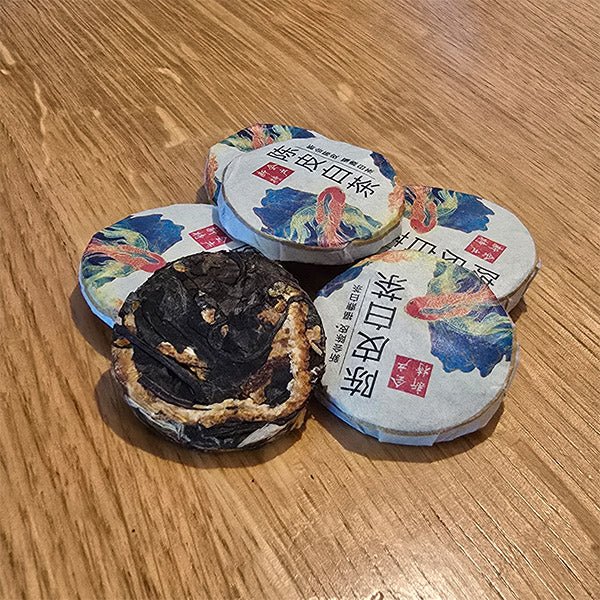 Gongmei (Tribute Eyebrow) Aged White Tea with Tangerine Peel - Great Tea!