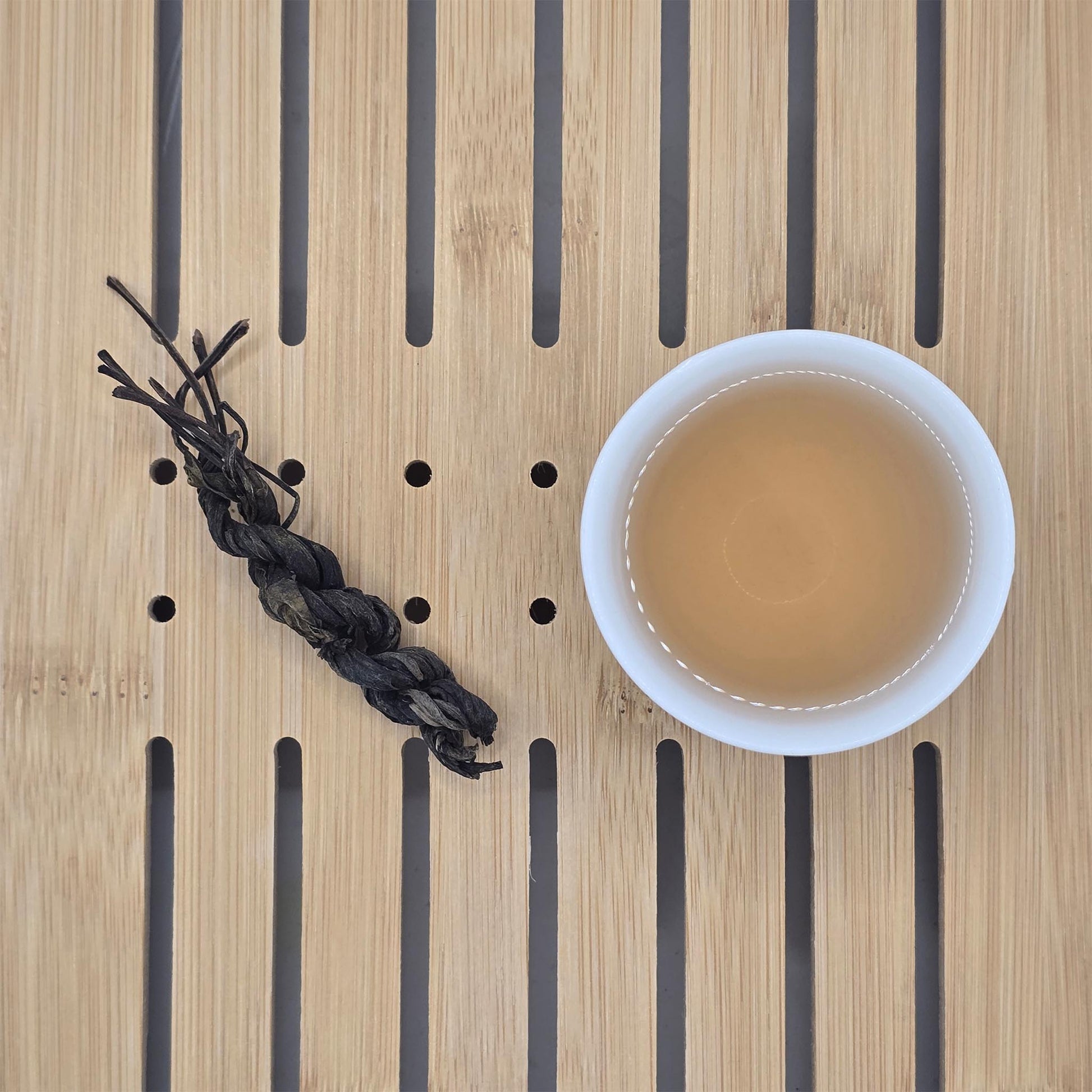 Handmade Da Xue Shan Bianzi Cha, Snowy Mountain Braided Raw Puer