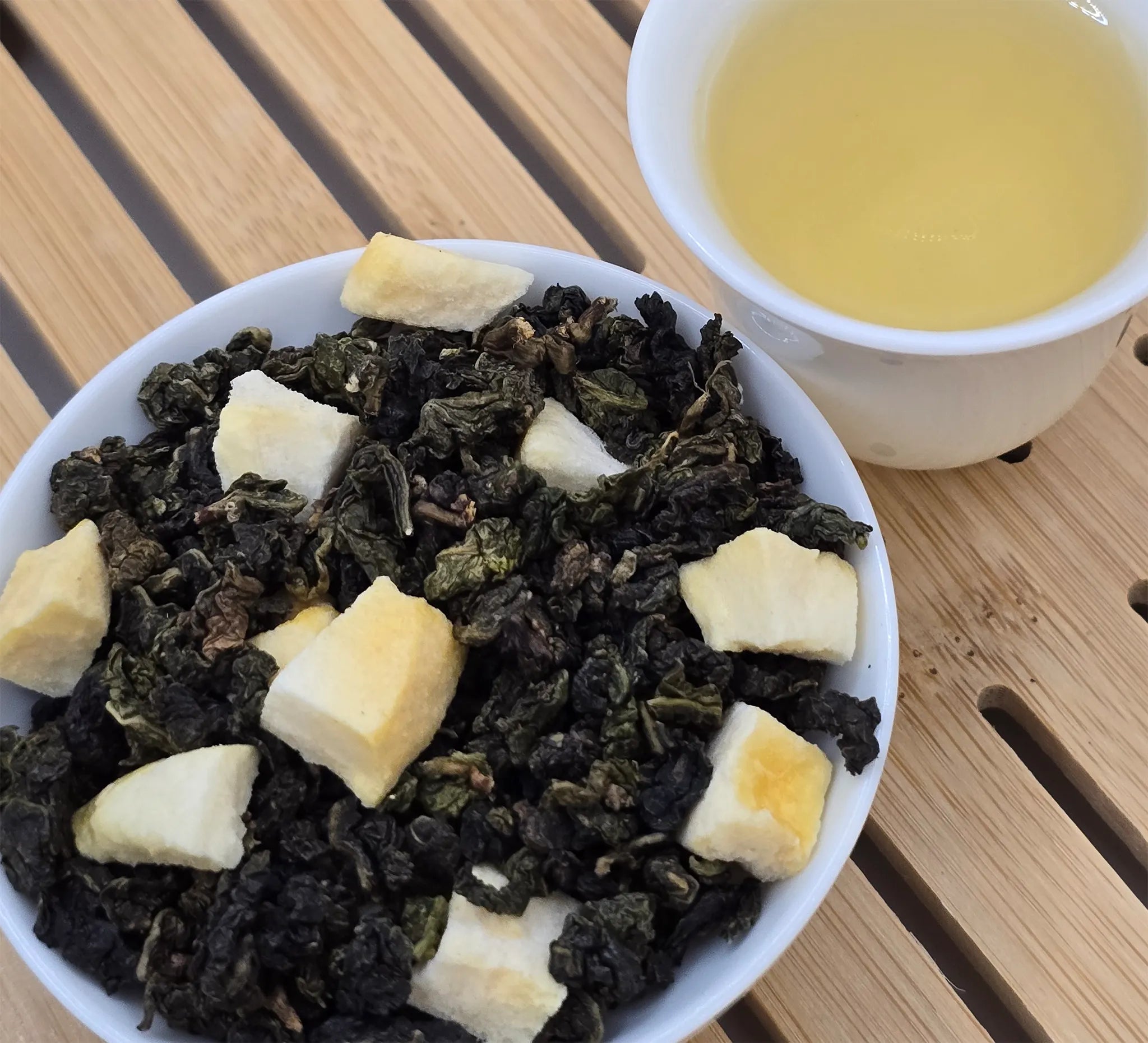 High Quality Peach Oolong Tea with Freeze-Dried Peach