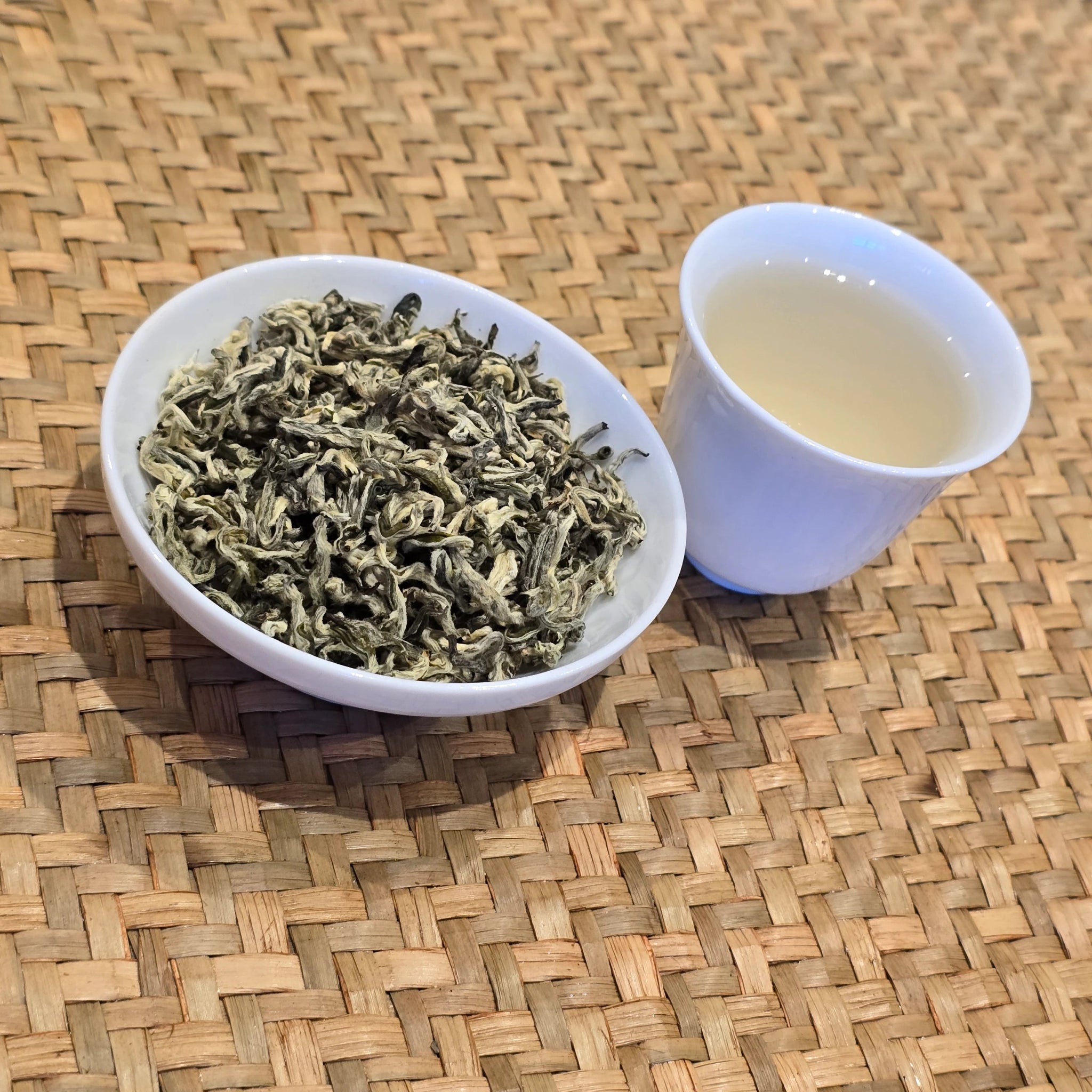 Premium Yunnan Pure Bud Silver Tip Spring Green Tea - Great Tea!