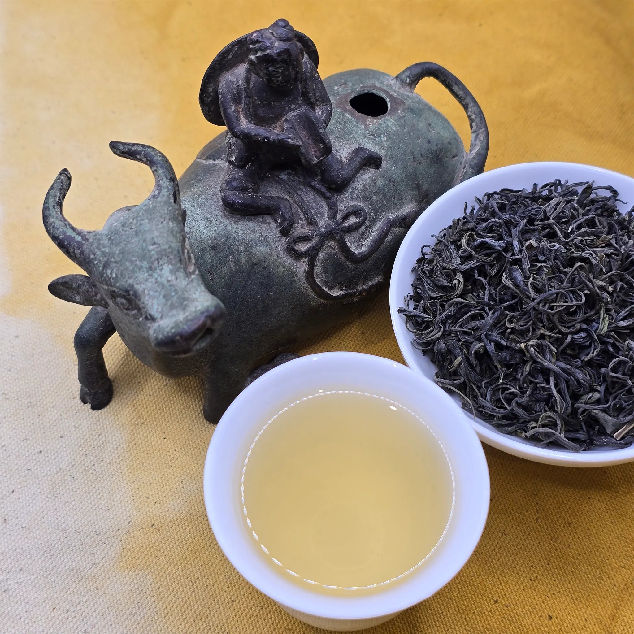 Traditioanl Green Tea, Cloud Mist Green Tea From The Mountains.