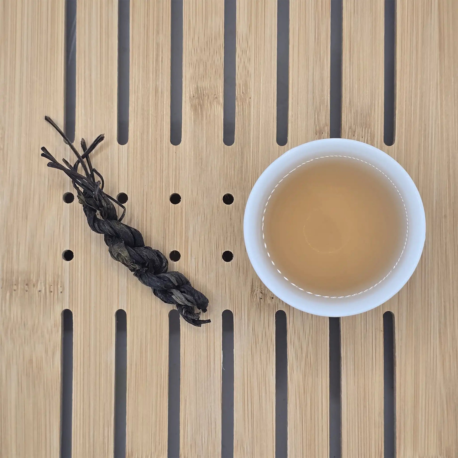 Handmade Da Xue Shan Bianzi Cha, Snowy Mountain Braided Raw Puer