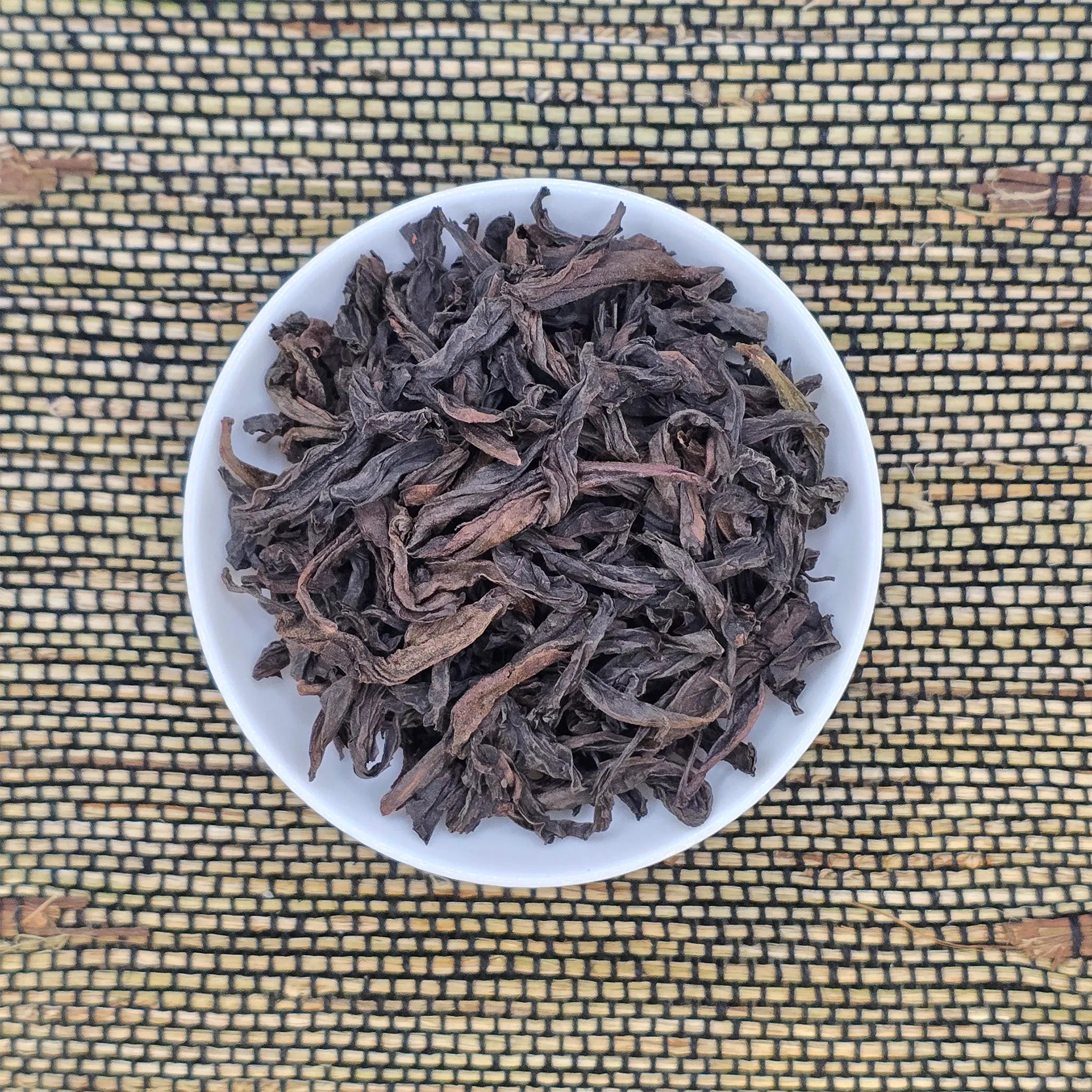 High-Grade Wuyi Rock Tea, Oolong Tea from the Wuyi Mountains.
