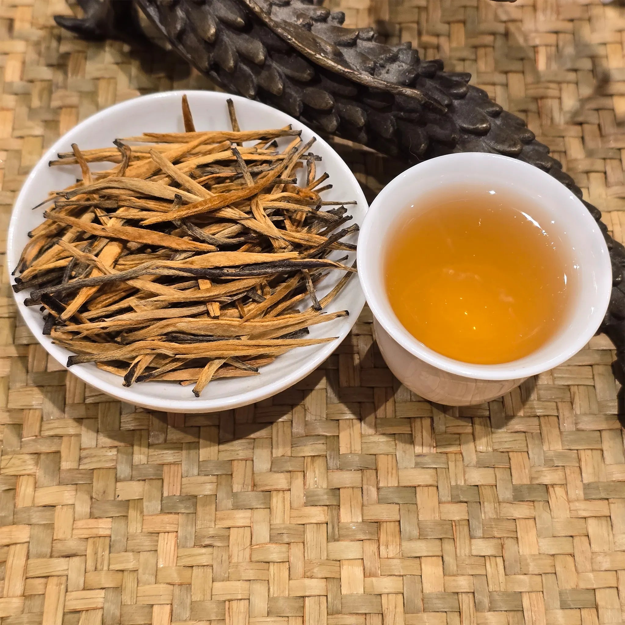 Yunnan Big Leaf Honey Fragrant Dianhong – Big Gold Needle Black Tea - Great Tea!